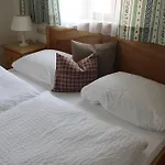 Neufangbauer, Familie Sabine Und Peter Hauser Farm stay *
