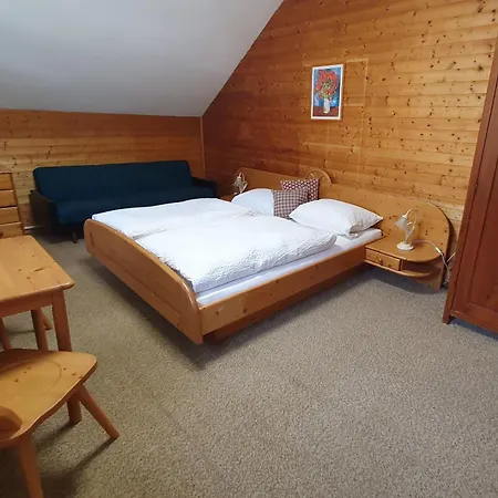 Farm stay Neufangbauer, Familie Sabine Und Peter Hauser