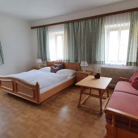 Neufangbauer, Familie Sabine Und Peter Hauser