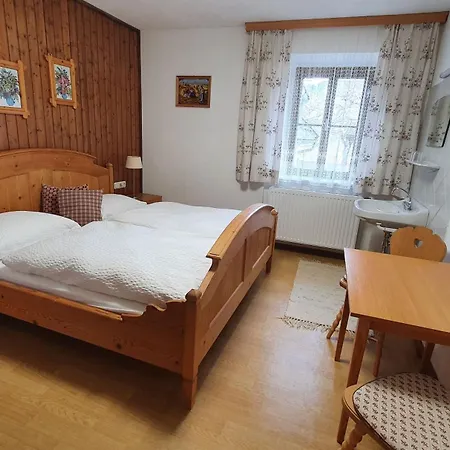 Gospodarstwo agroturystyczne Neufangbauer, Familie Sabine Und Peter Hauser *