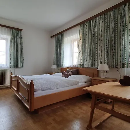 Neufangbauer, Familie Sabine Und Peter Hauser Dorfgastein