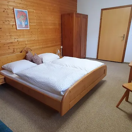 Farmház Neufangbauer, Familie Sabine Und Peter Hauser *