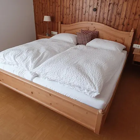 Neufangbauer, Familie Sabine Und Peter Hauser *