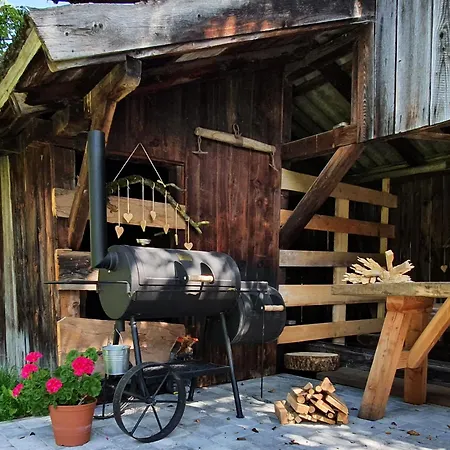 Neufangbauer, Familie Sabine Und Peter Hauser *